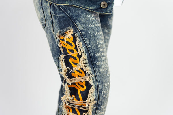 MEN VINTAGE FRAYED STACKED FLARE JEANS W/ RHINESTONE & LASER PRINT