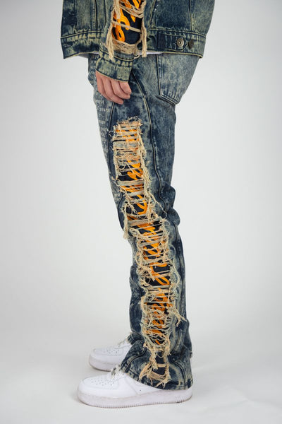 MEN VINTAGE FRAYED STACKED FLARE JEANS W/ RHINESTONE & LASER PRINT