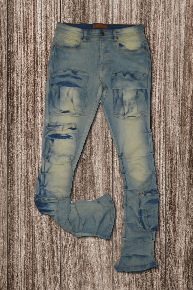 Men Lt. Tint Timeless Stacked Cargo Jeans