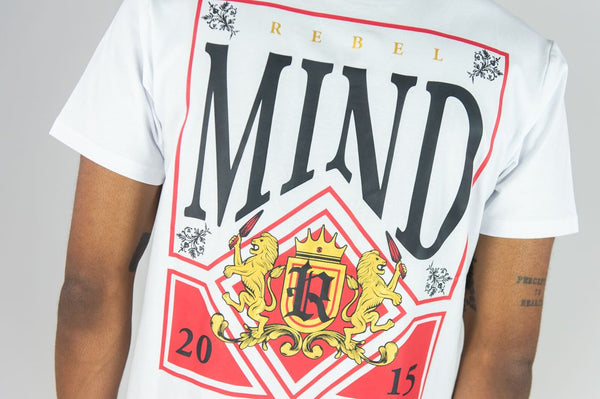 BOYS WHITE/ RED LION CREST TEE