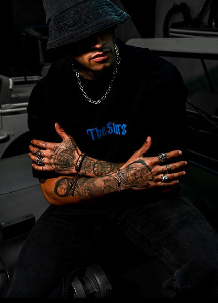 MEN BLACK THE STARS TEE