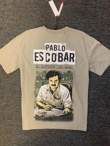 MEN KHAKI EL PATRON DEL MAL TSHIRT