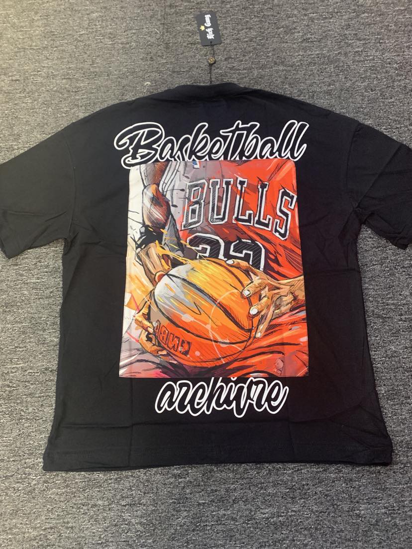 MEN BLACK BASKET BULLS TSHIRT