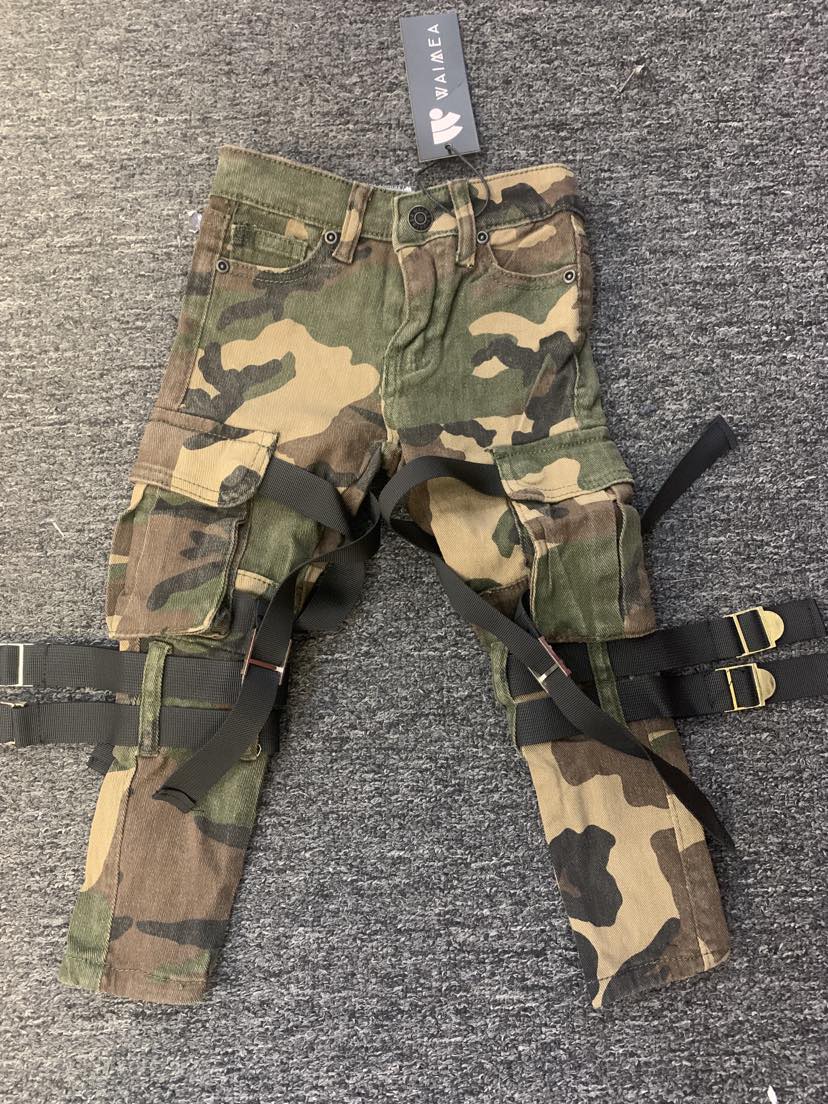 KIDS OLIVE CAMO STRAP JEANS