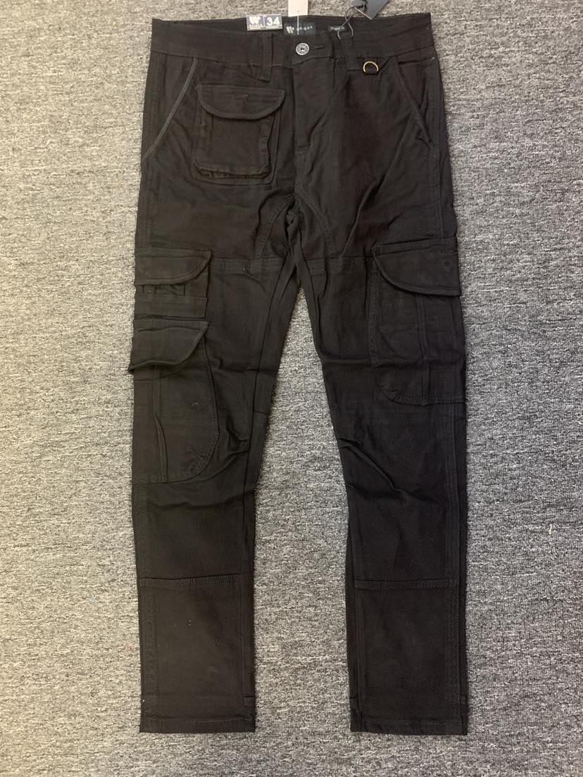 MEN JET BLACK MULTI CARGO STYLE PANTS