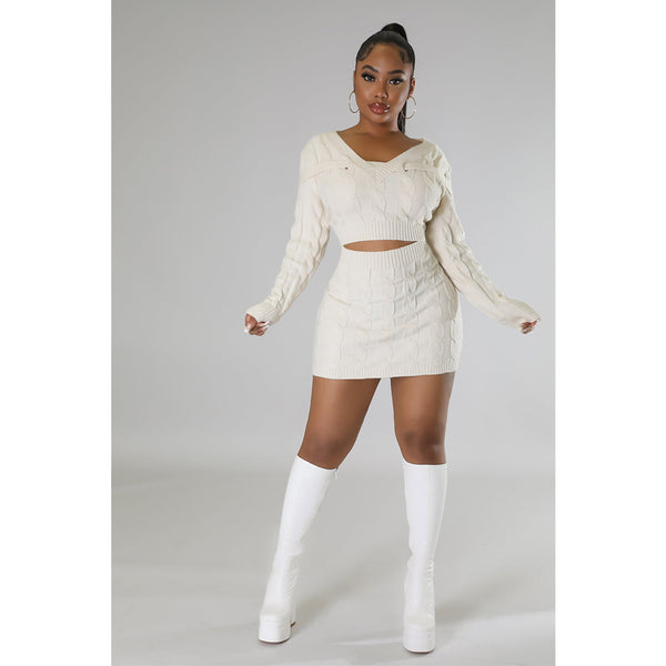 White Sexy open navel buttocks sweater knitted dress